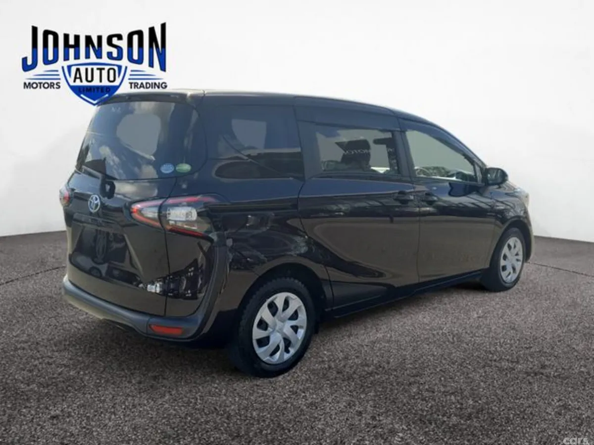 Toyota Sienta MPV, Petrol, 2018, Blue