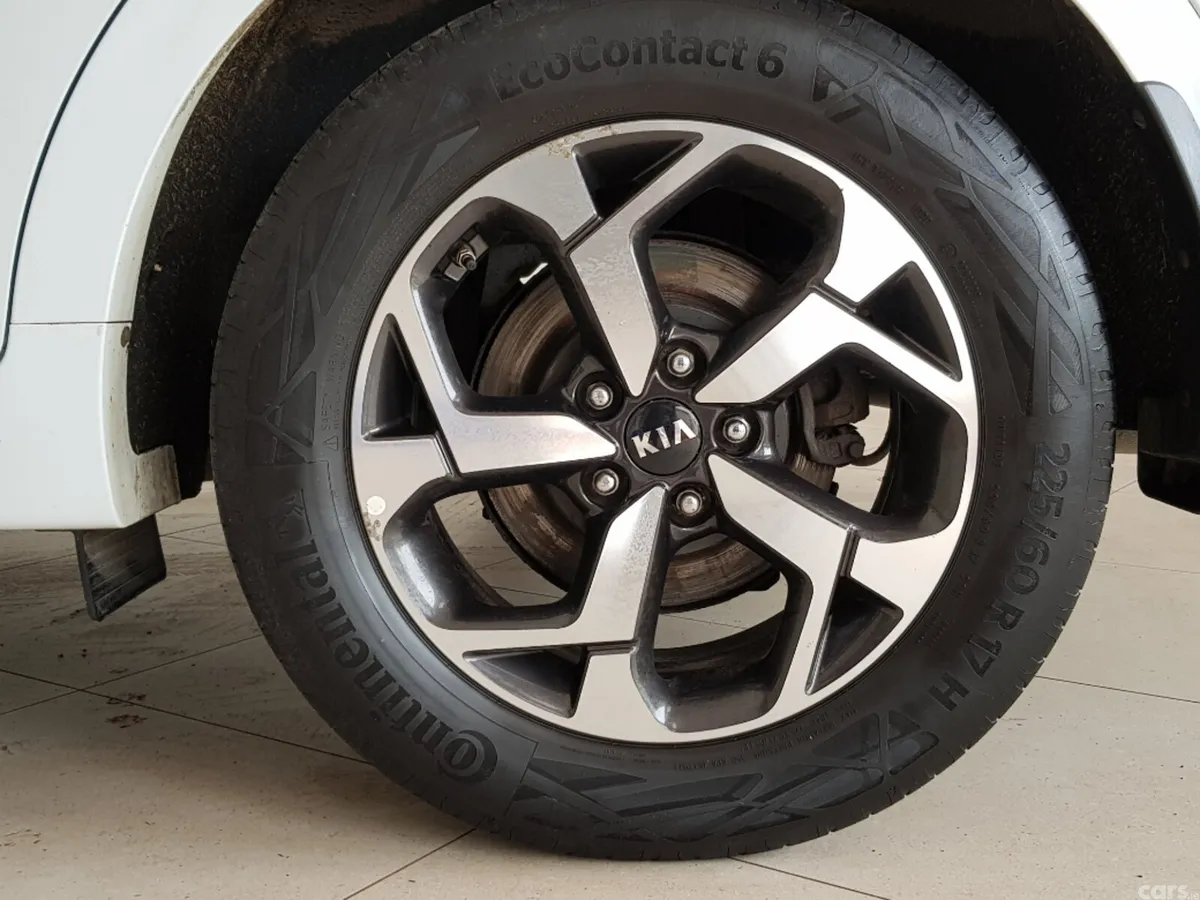 Kia Sportage MPV, Diesel, 2021, White