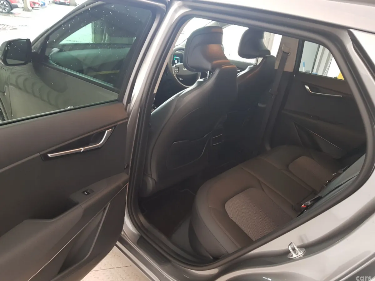 Kia Niro MPV, Petrol Plug-in Hybrid, 2023, Grey