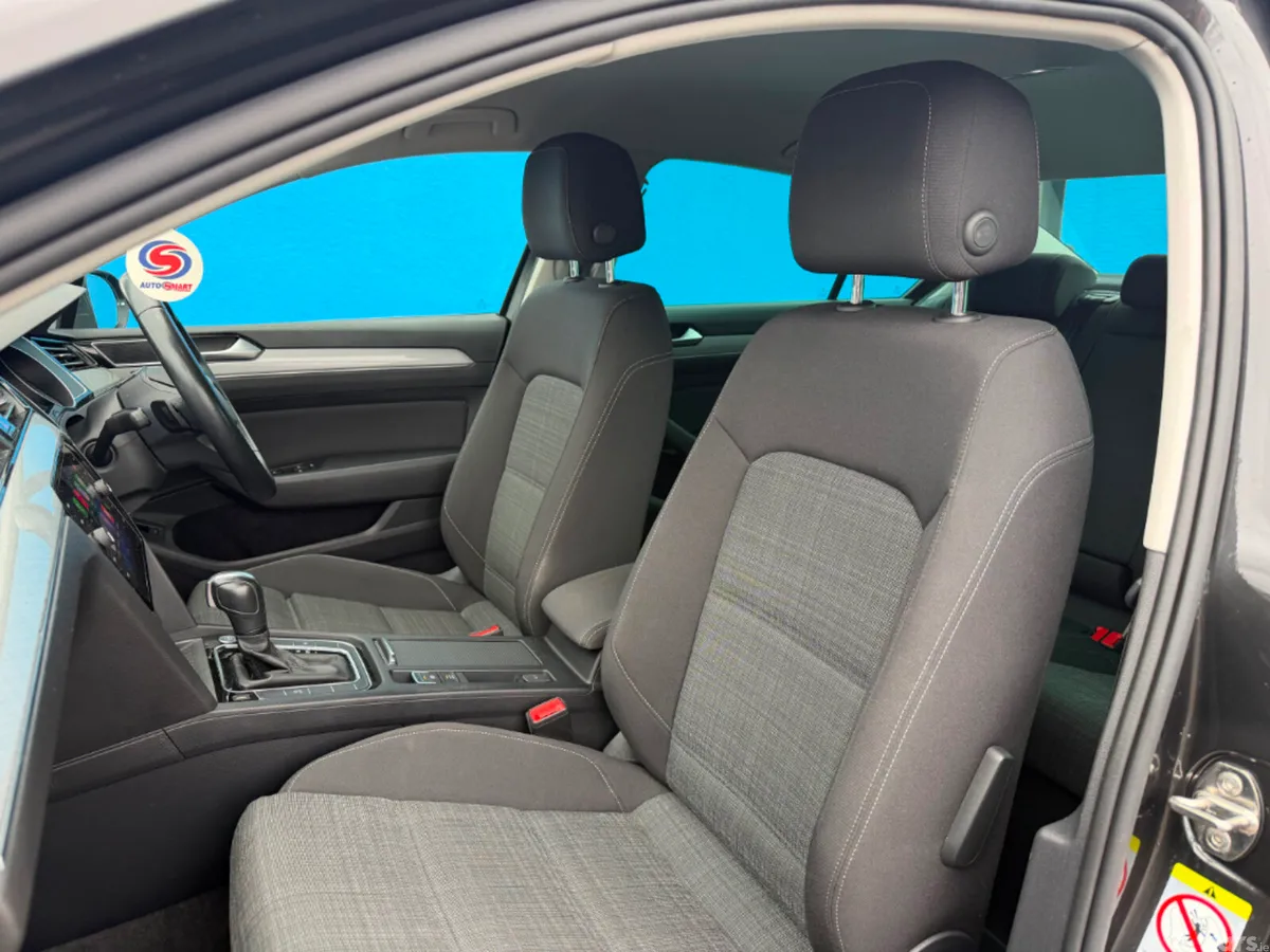 Volkswagen Passat Saloon, Diesel, 2021, Grey