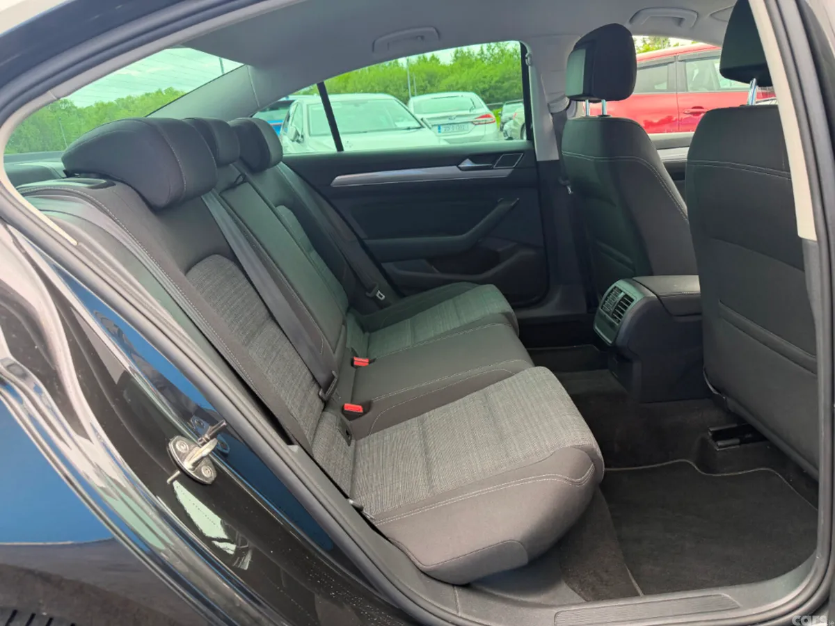 Volkswagen Passat Saloon, Diesel, 2021, Grey