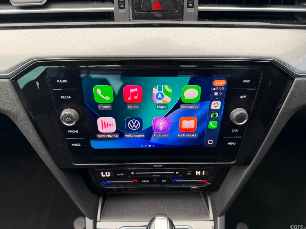 Volkswagen Passat Saloon, Diesel, 2021, Grey