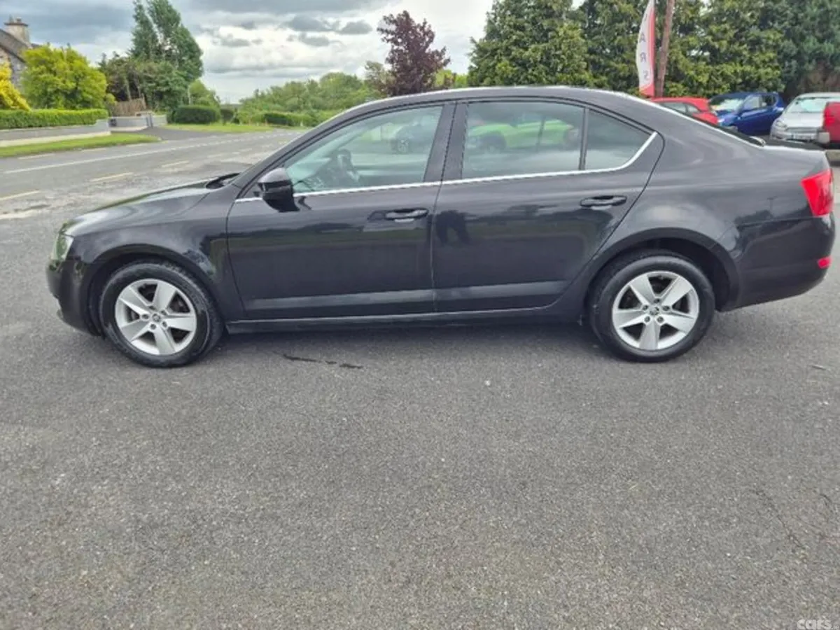 Skoda Octavia Hatchback, Diesel, 2017, Black