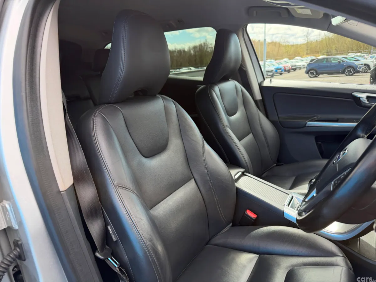 Volvo XC60 SUV, Diesel, 2017, Silver