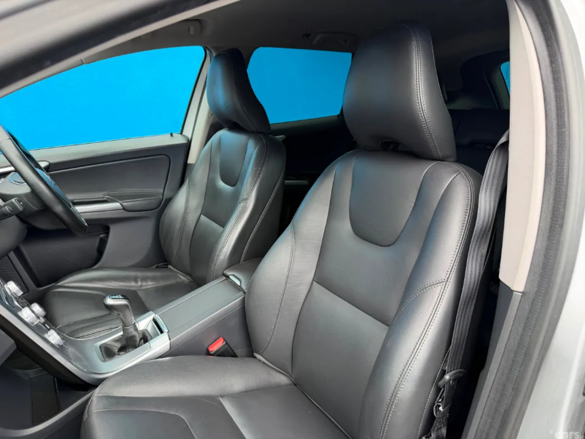 Volvo XC60 SUV, Diesel, 2017, Silver
