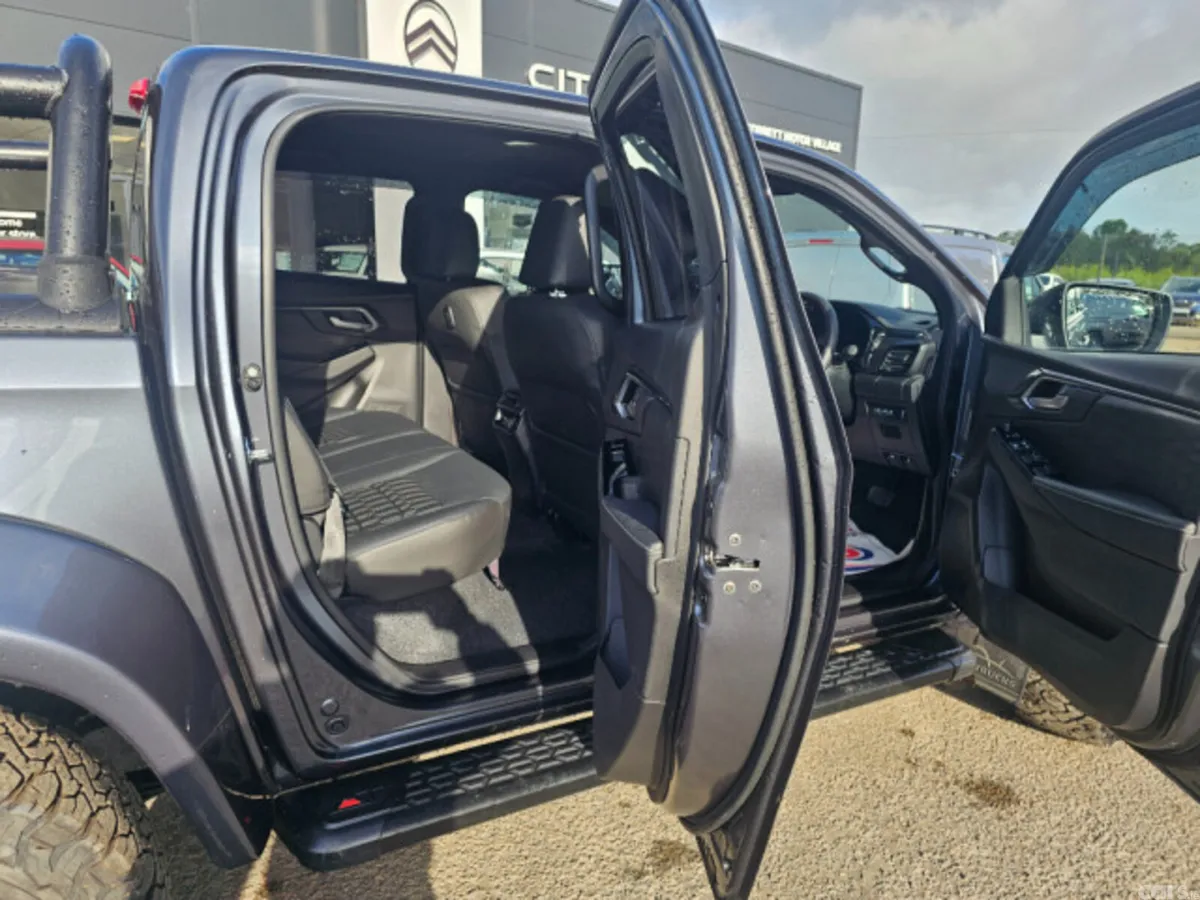 Isuzu D-Max Pick Up, Diesel, 2026, Grey