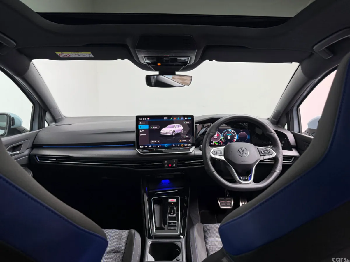 Volkswagen Golf Hatchback, Petrol Plug-in Hybrid, 2026, Blue