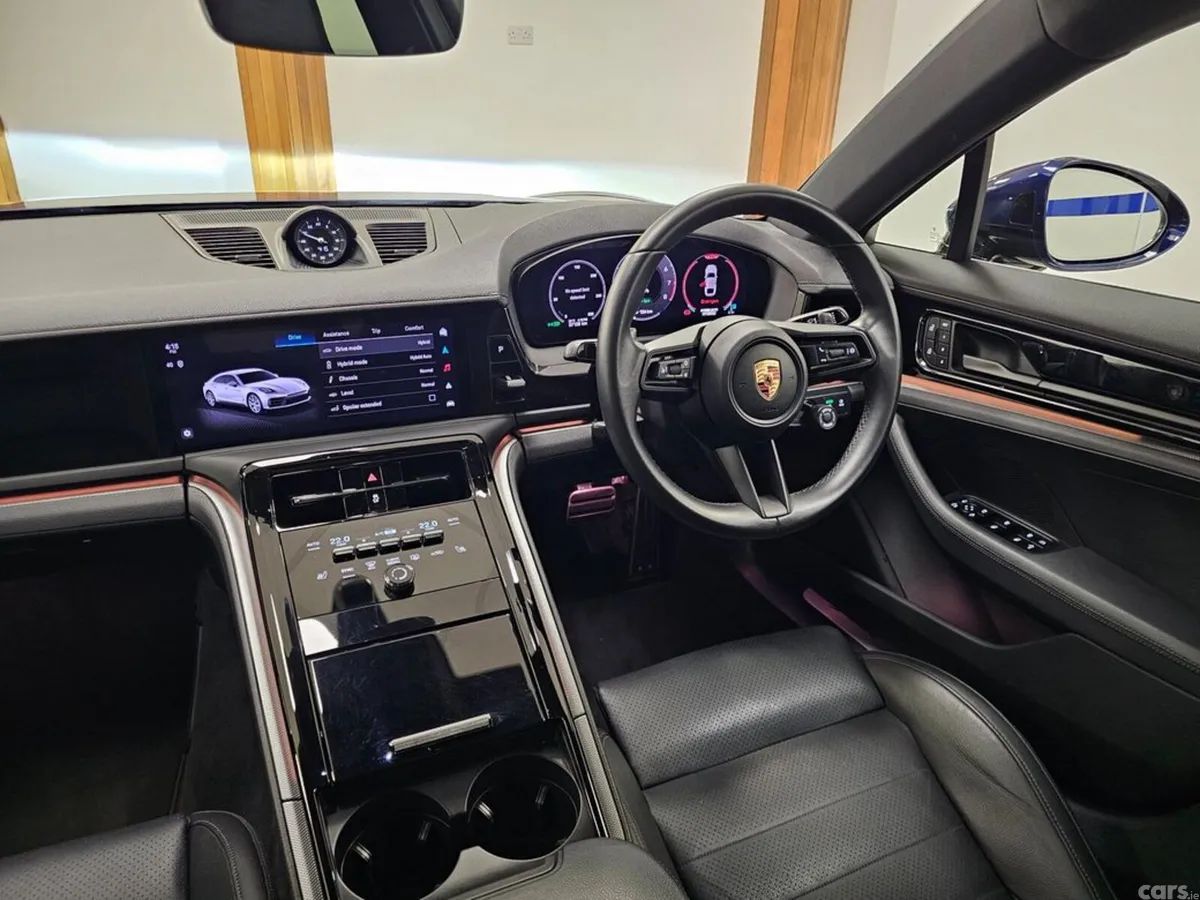 Porsche Panamera Hatchback, Petrol Plug-in Hybrid, 2025, Blue