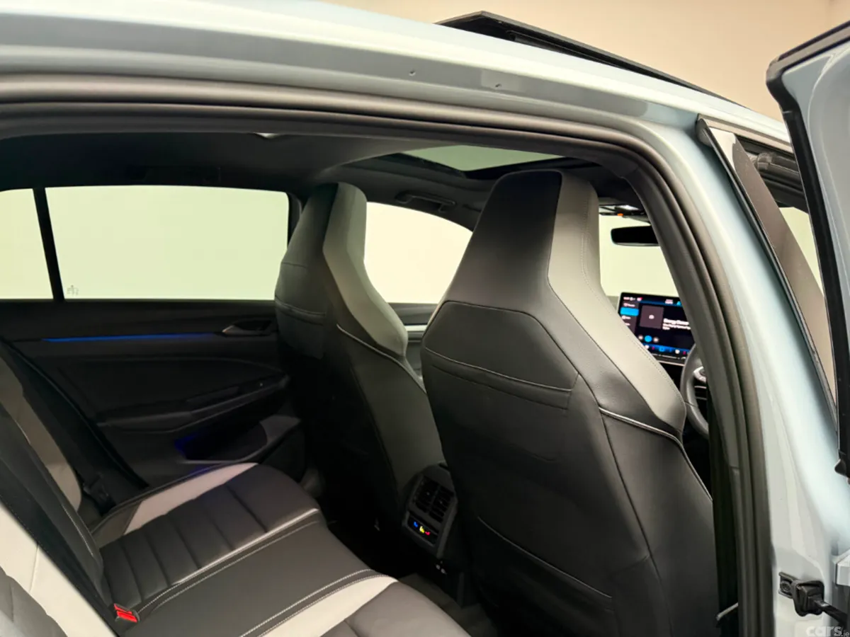 Volkswagen Golf Hatchback, Petrol Plug-in Hybrid, 2025, Blue