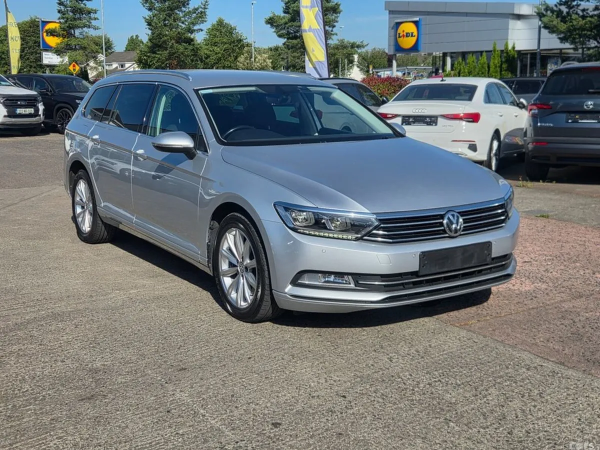 Volkswagen Passat Estate, Diesel, 2018, Silver