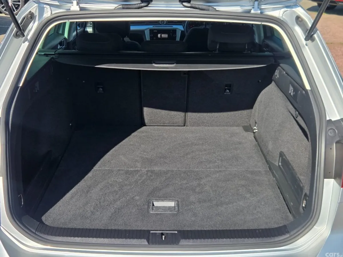 Volkswagen Passat Estate, Diesel, 2018, Silver