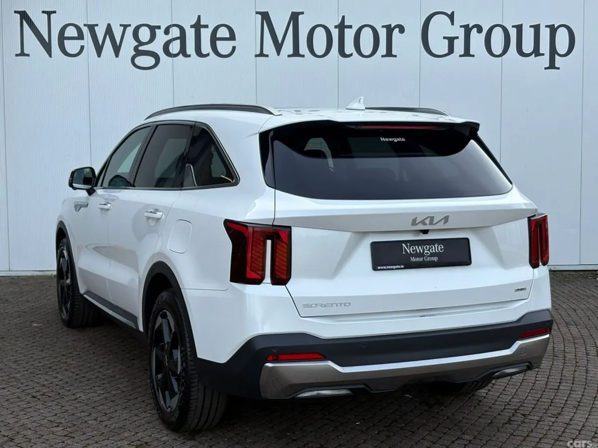 Kia Sorento SUV, Petrol Plug-in Hybrid, 2027, White