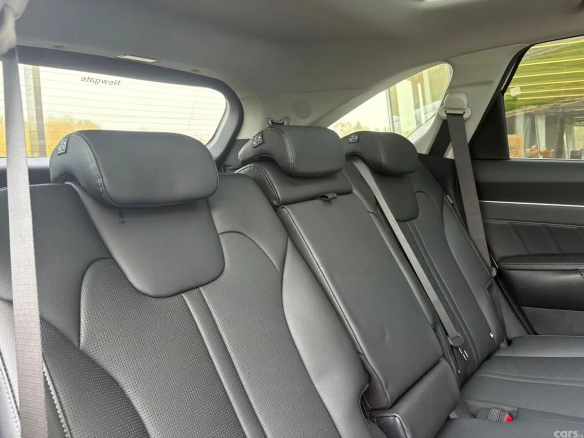 Kia Sorento SUV, Petrol Plug-in Hybrid, 2027, White