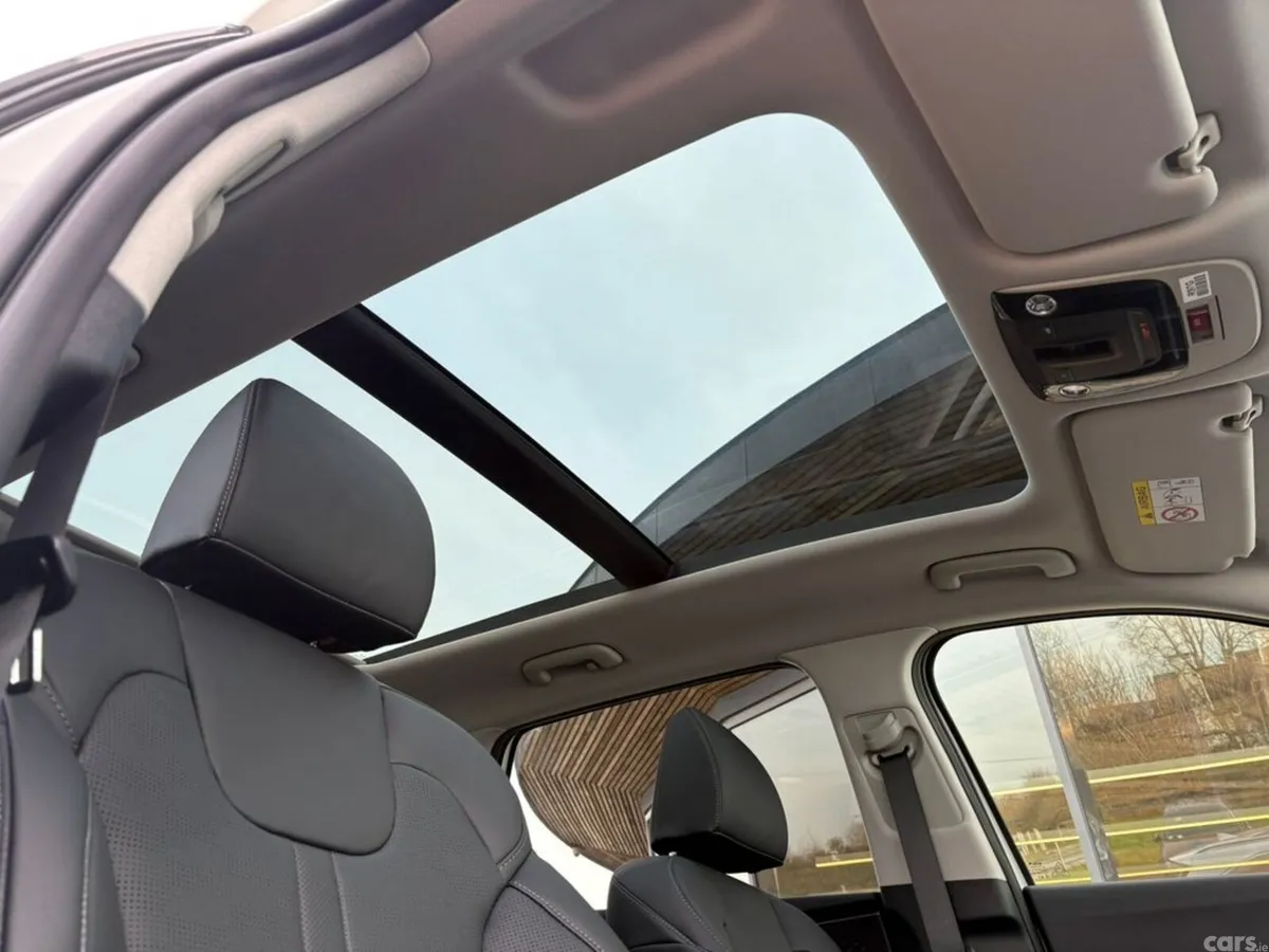Kia Sorento SUV, Petrol Plug-in Hybrid, 2027, White