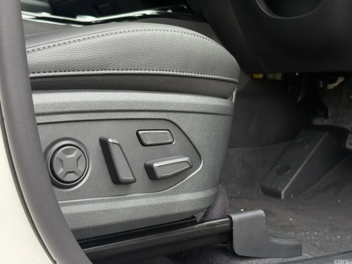 Kia Sorento SUV, Petrol Plug-in Hybrid, 2027, White