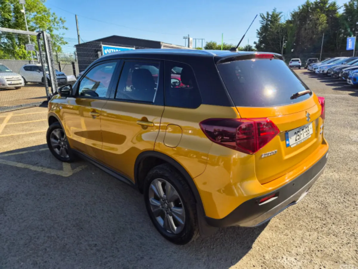 Suzuki Vitara Hatchback, Petrol Hybrid, 2025, Yellow