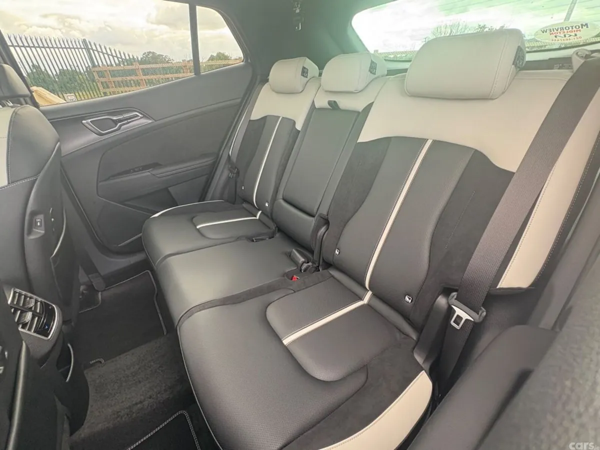 Kia Sportage SUV, Diesel, 2027, Grey