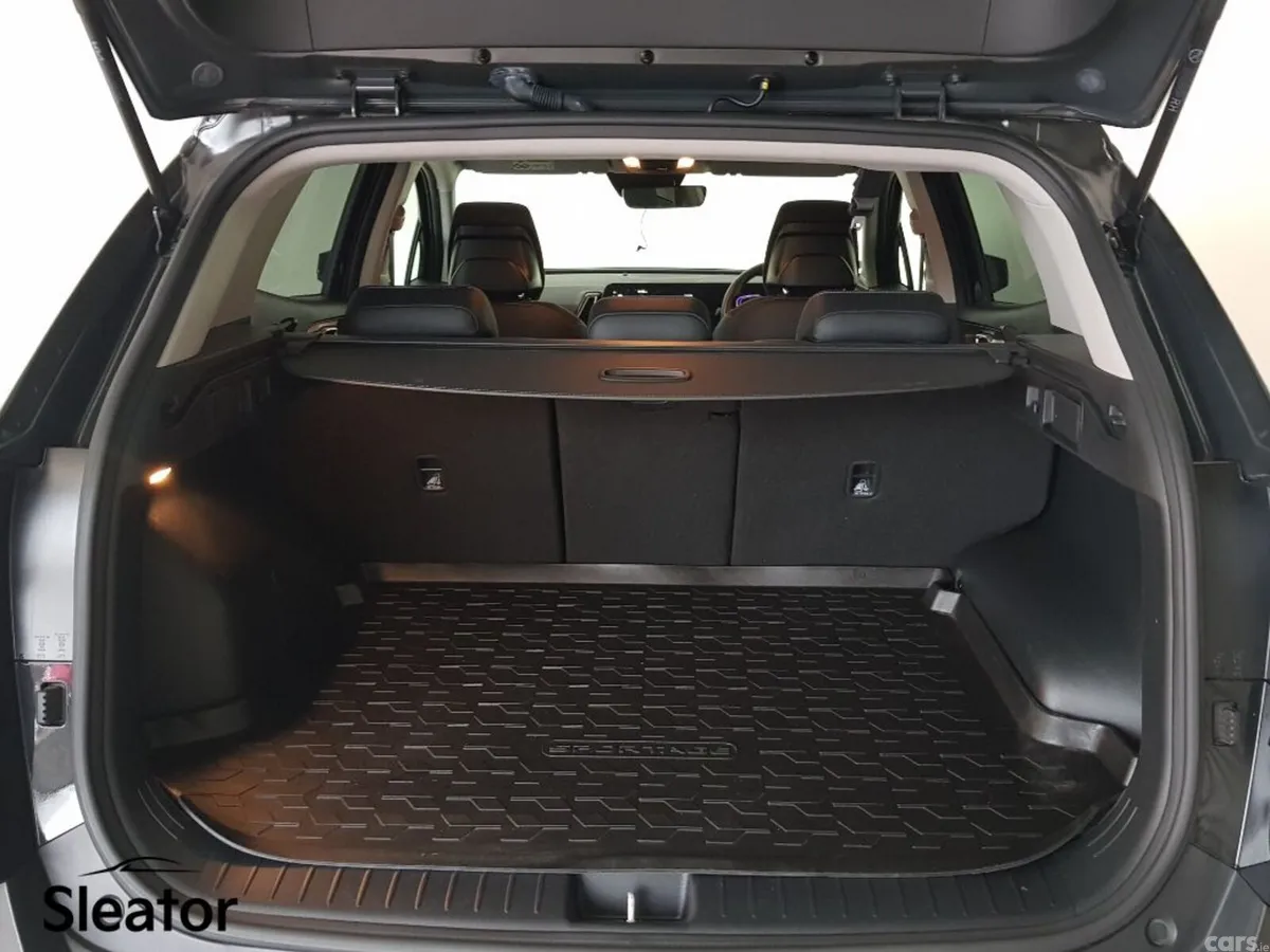 Kia Sportage MPV, Diesel, 2025, Black
