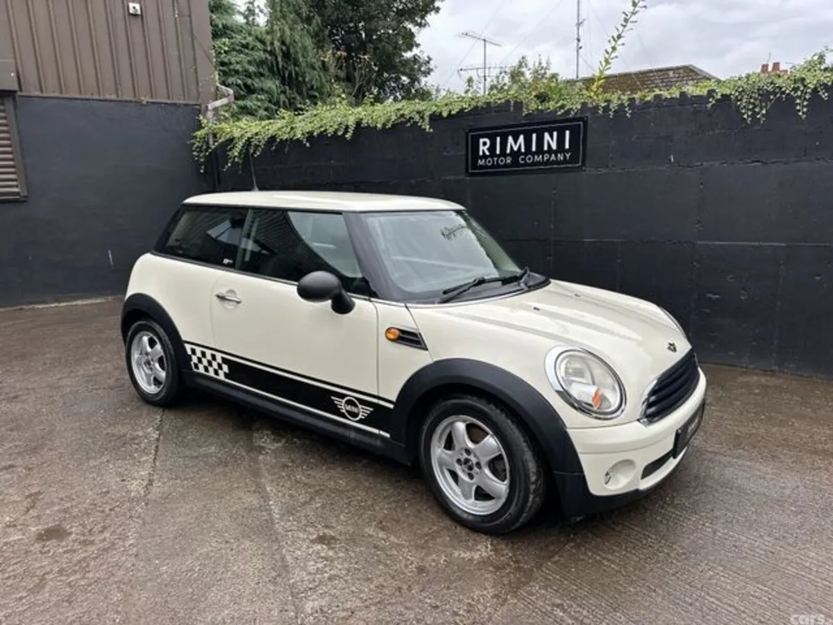 Mini Cooper Hatchback, Petrol, 2011, White