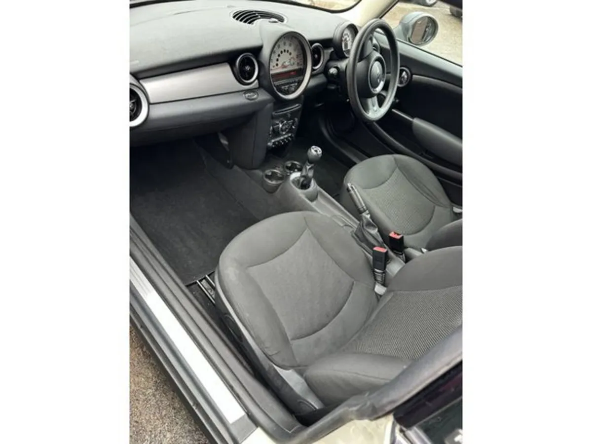 Mini Cooper Hatchback, Petrol, 2011, White