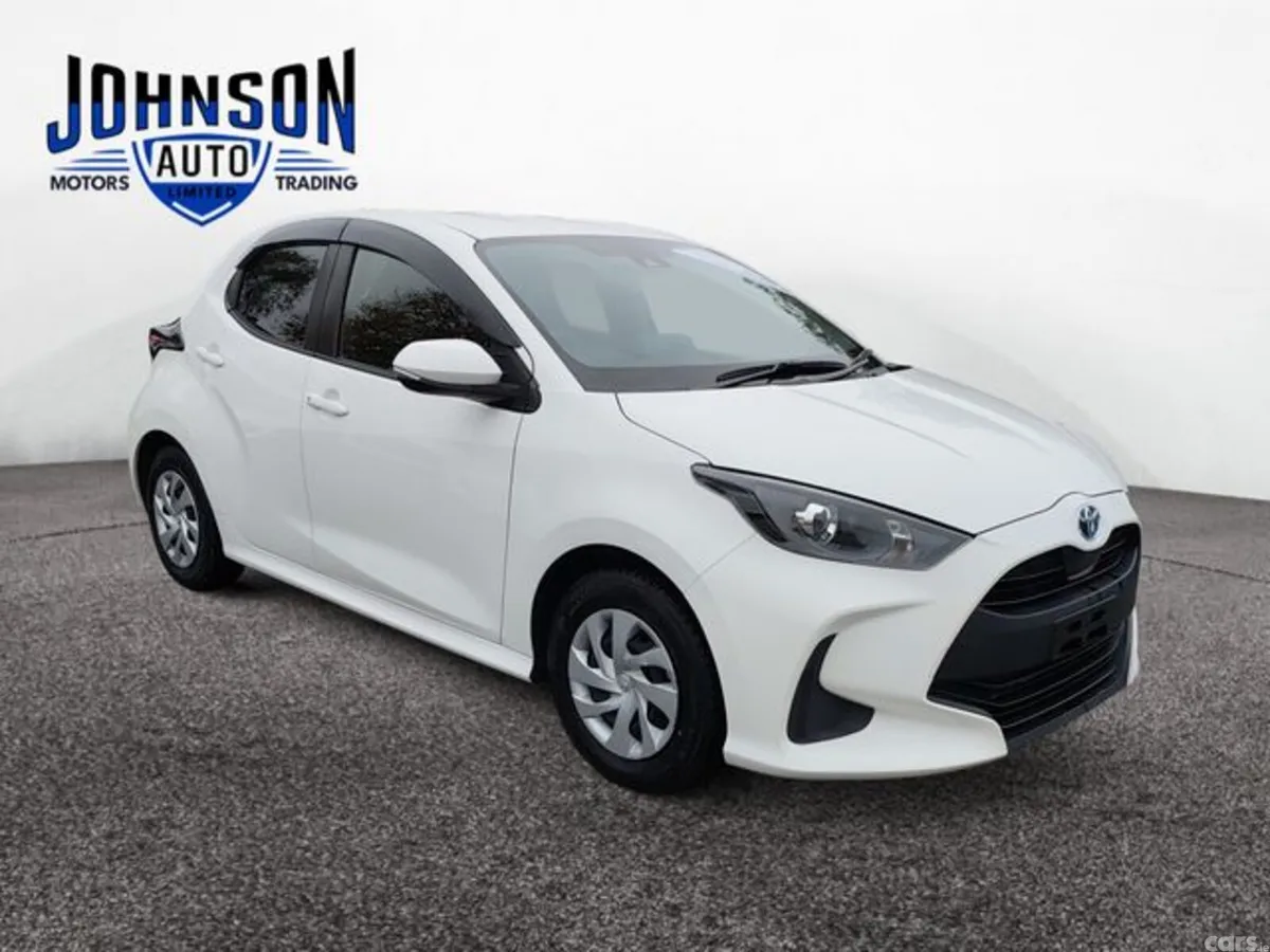 Toyota Yaris Hatchback, Petrol Hybrid, 2022, White