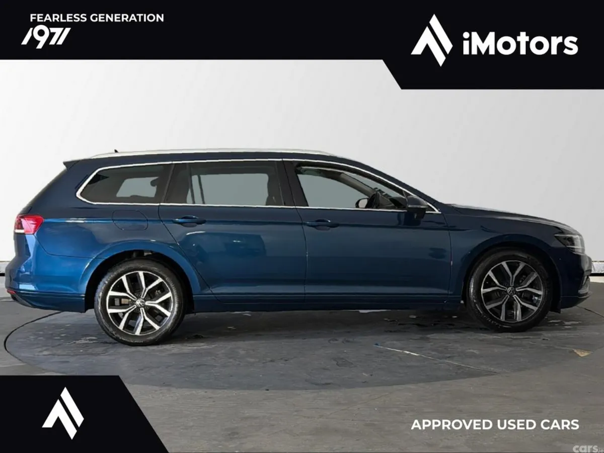 Volkswagen Passat Estate, Petrol, 2021, Blue