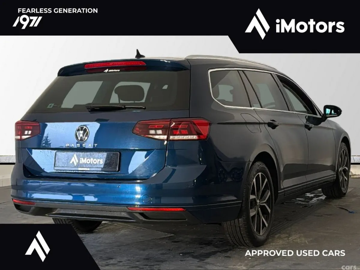 Volkswagen Passat Estate, Petrol, 2021, Blue