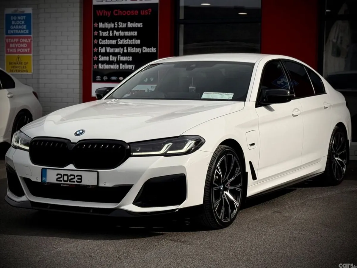 BMW 5-Series Saloon, Petrol Plug-in Hybrid, 2023, White