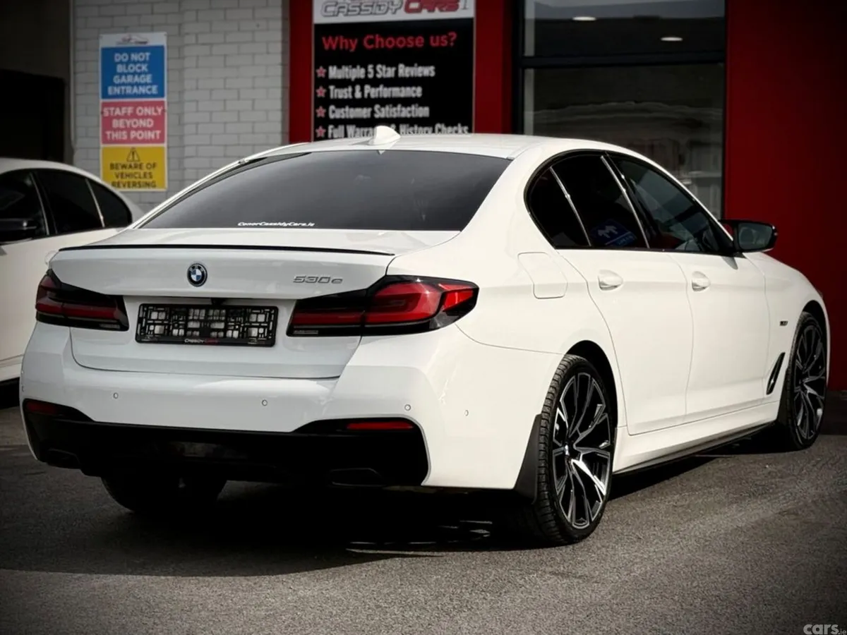 BMW 5-Series Saloon, Petrol Plug-in Hybrid, 2023, White