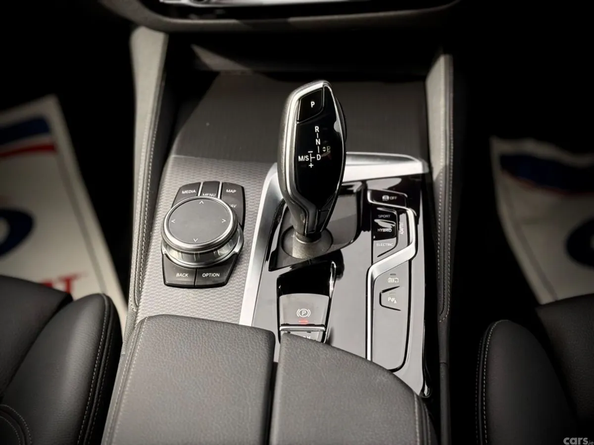 BMW 5-Series Saloon, Petrol Plug-in Hybrid, 2023, White