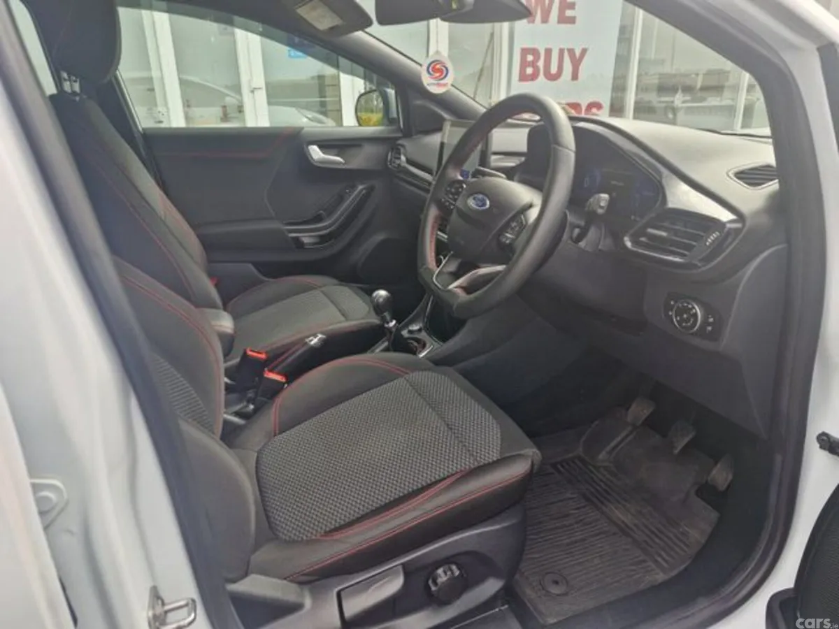 Ford Puma MPV, Petrol Hybrid, 2021, White