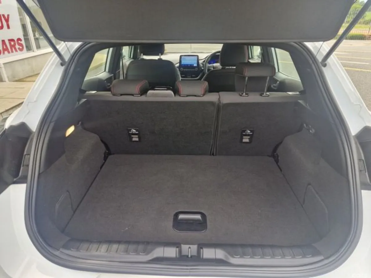 Ford Puma MPV, Petrol Hybrid, 2021, White