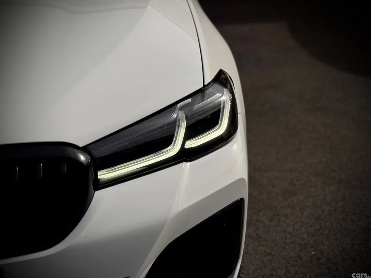 BMW 5-Series Saloon, Petrol Plug-in Hybrid, 2023, White