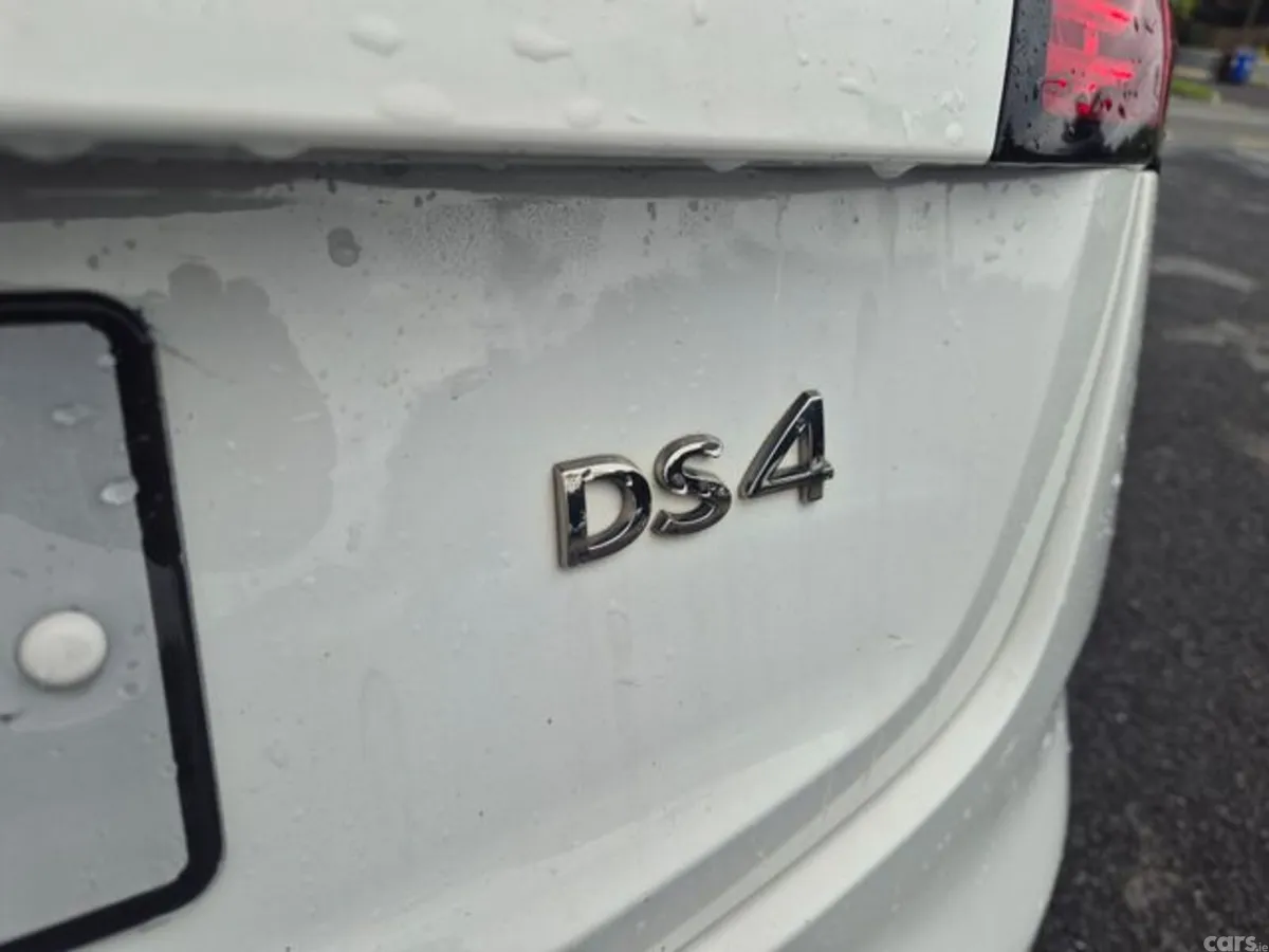 Citroen DS 4 Hatchback, Petrol, 2017, White