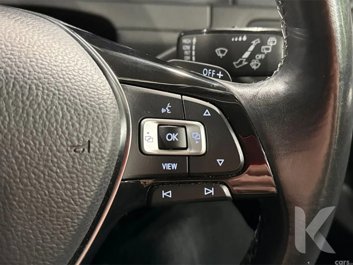 Volkswagen Golf Estate, Petrol, 2019, Black