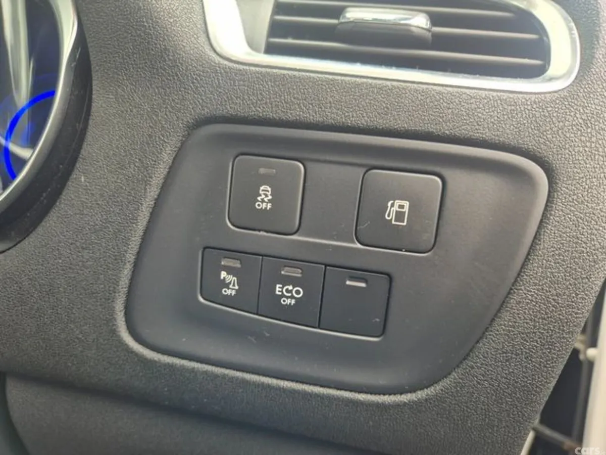 Citroen DS 4 Hatchback, Petrol, 2017, White