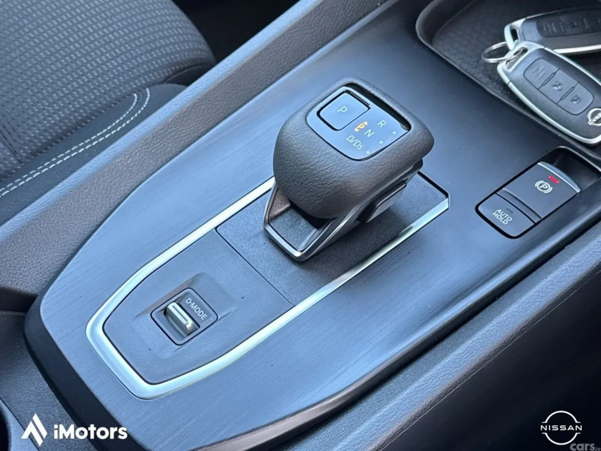 Nissan Qashqai SUV, Petrol Hybrid, 2027, Blue