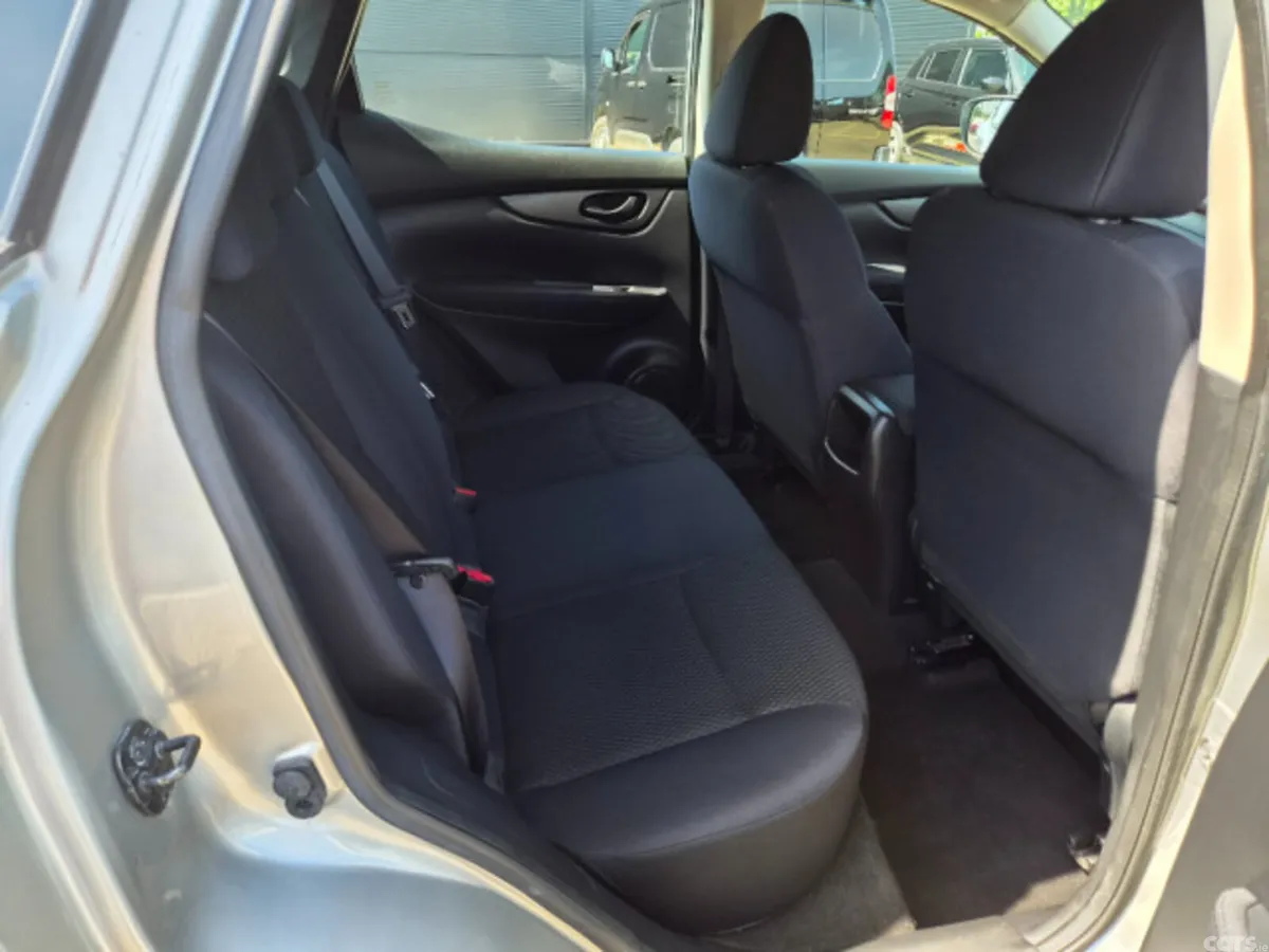 Nissan Qashqai MPV, Diesel, 2015, Silver