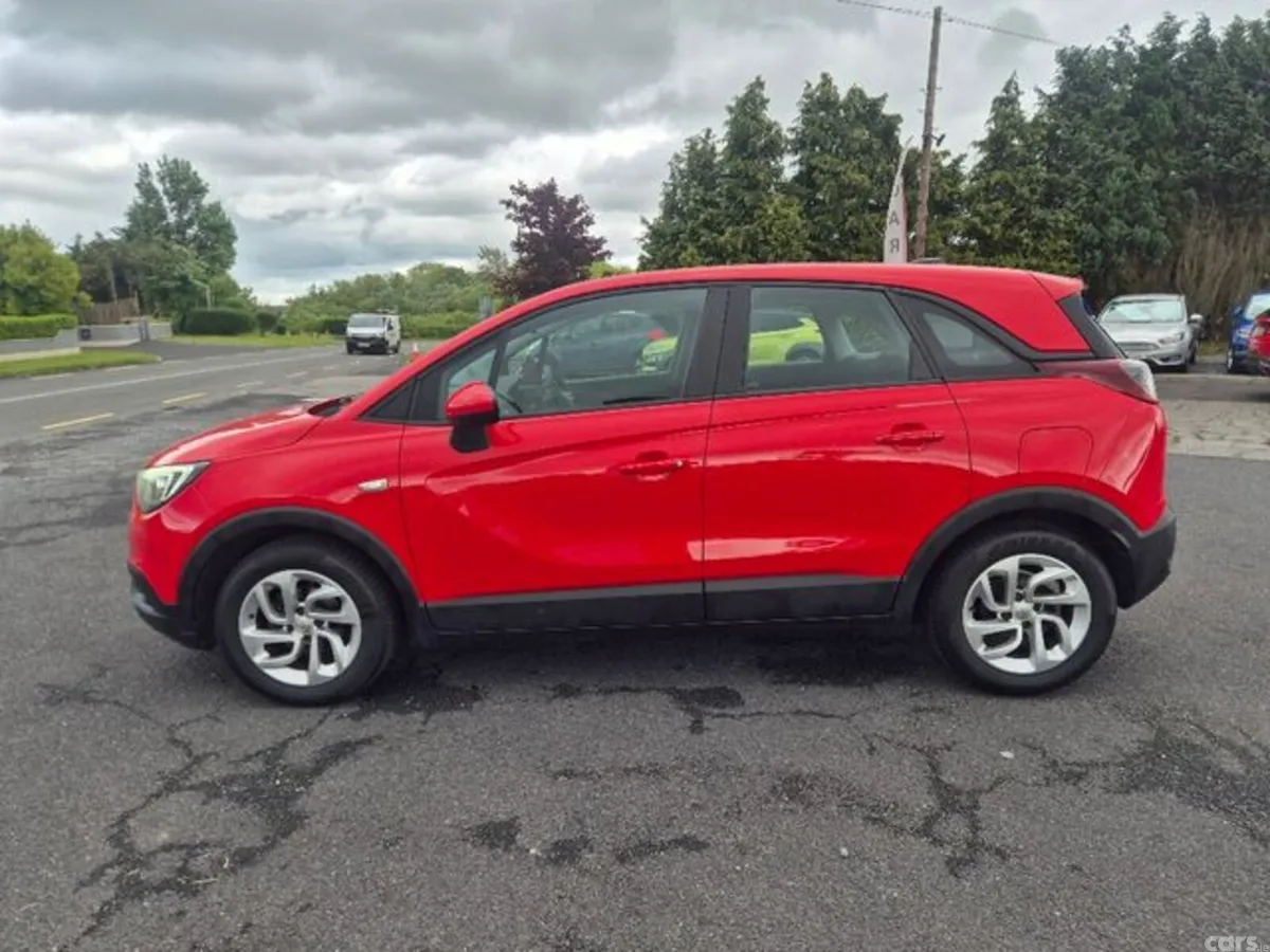 Opel Crossland X MPV, Petrol, 2018, Red