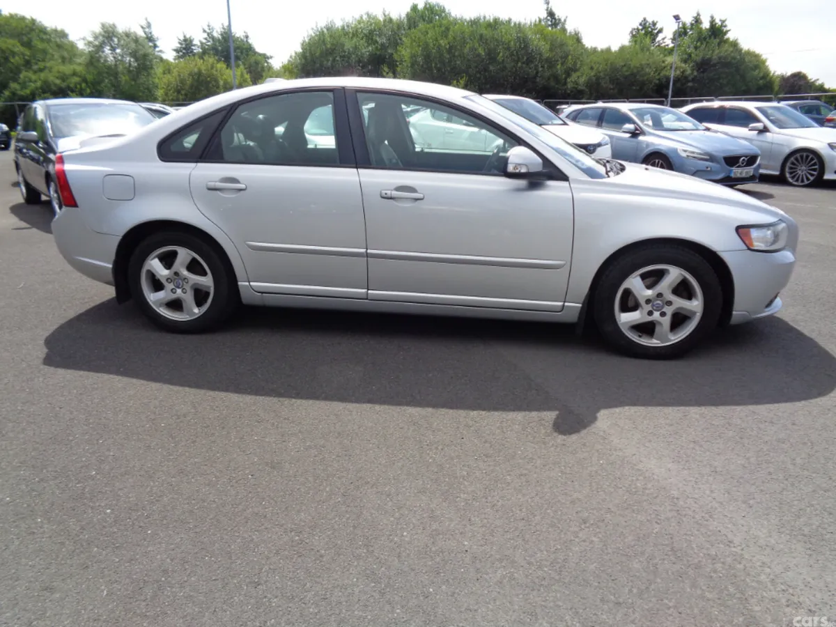 Volvo S40 Saloon, Diesel, 2012, Silver