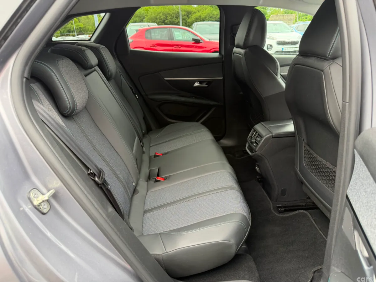 Peugeot 3008 MPV, Diesel, 2021, Grey