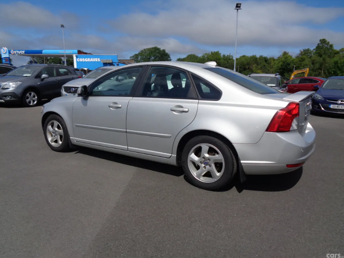 Volvo S40 Saloon, Diesel, 2012, Silver
