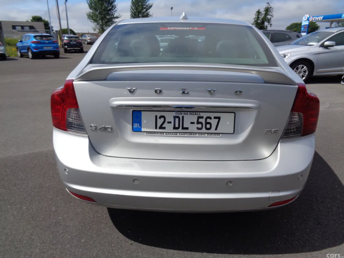 Volvo S40 Saloon, Diesel, 2012, Silver