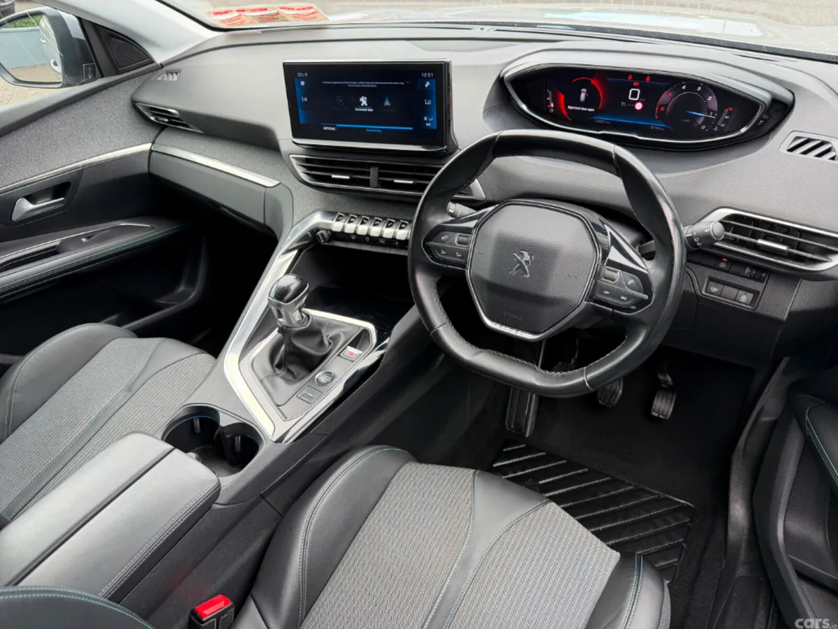 Peugeot 3008 MPV, Diesel, 2021, Grey
