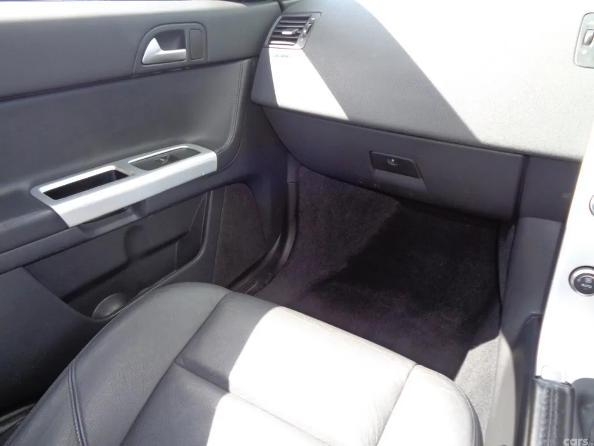 Volvo S40 Saloon, Diesel, 2012, Silver