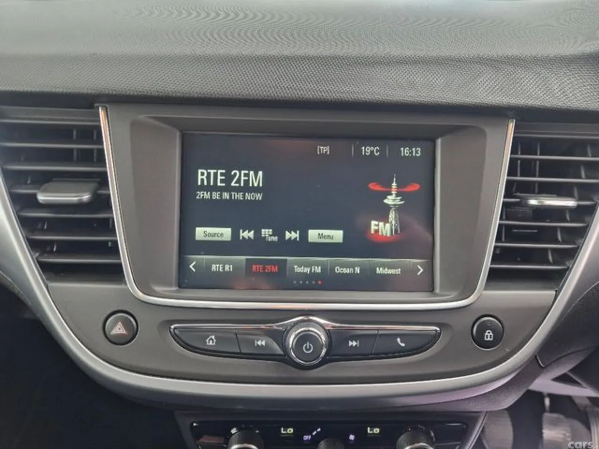 Opel Crossland X MPV, Petrol, 2018, Red