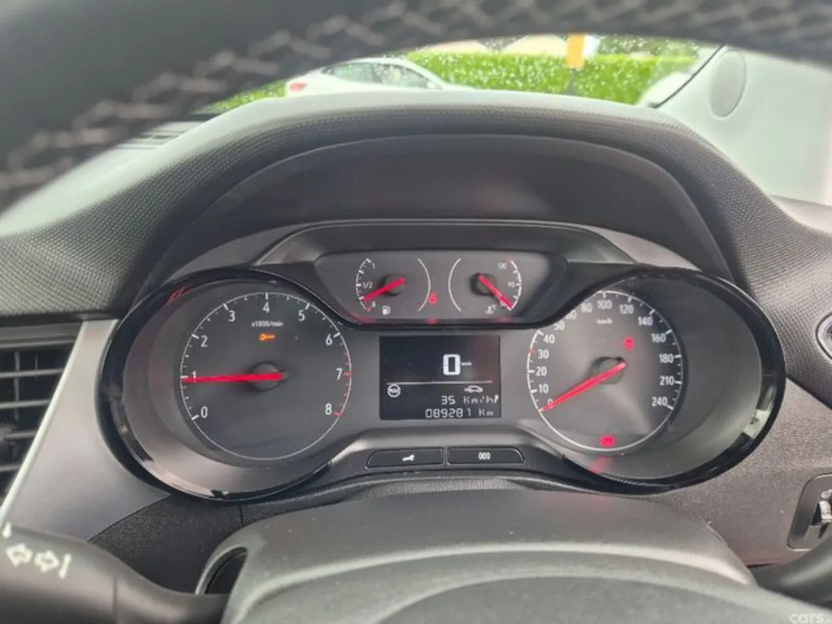 Opel Crossland X MPV, Petrol, 2018, Red