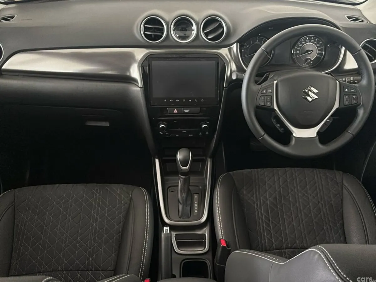 Suzuki Vitara SUV, Petrol Hybrid, 2025, Grey