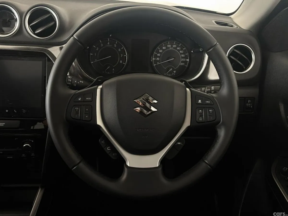 Suzuki Vitara SUV, Petrol Hybrid, 2025, Grey