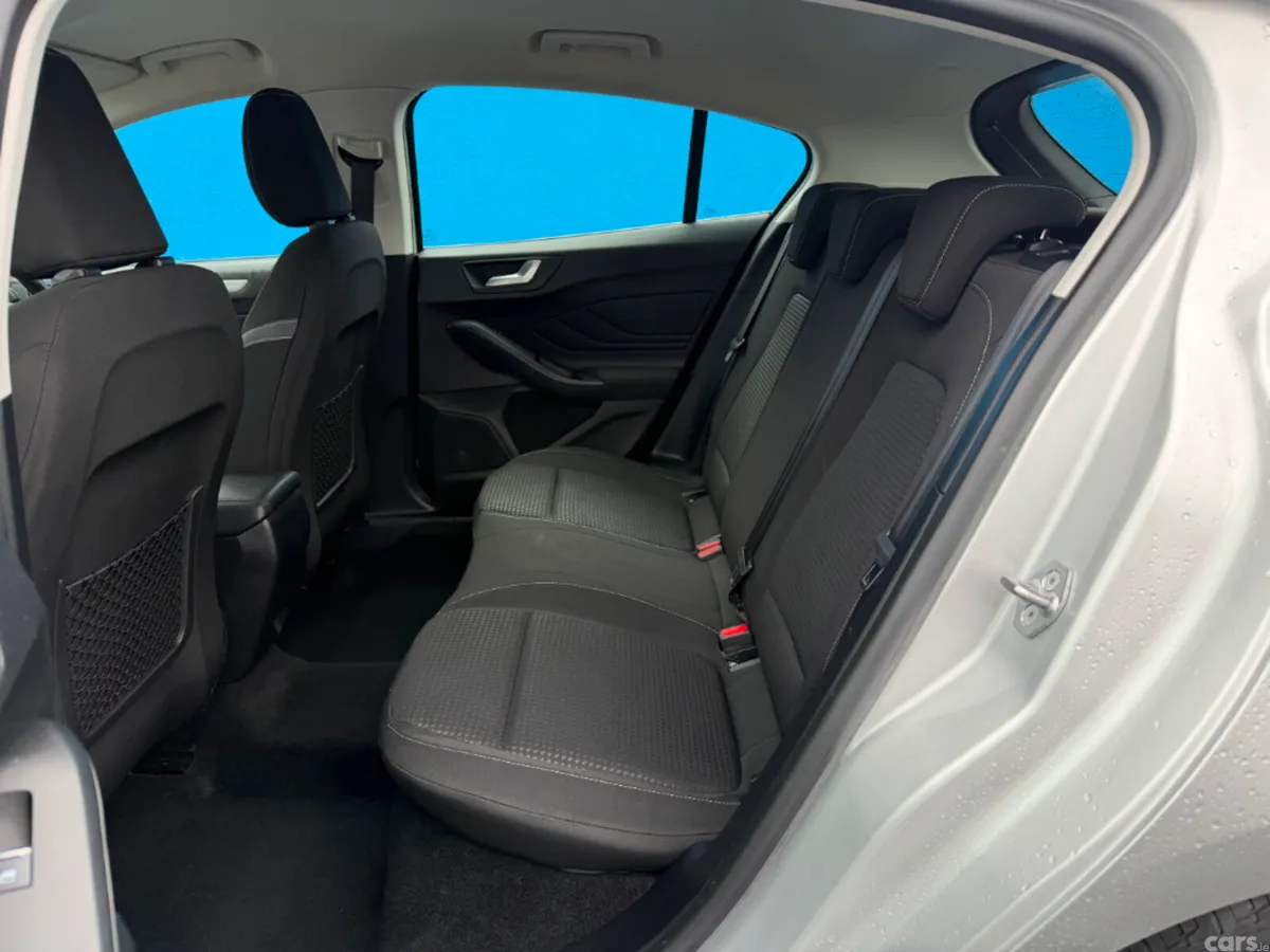 Ford Focus Hatchback, Diesel, 2022, Silver
